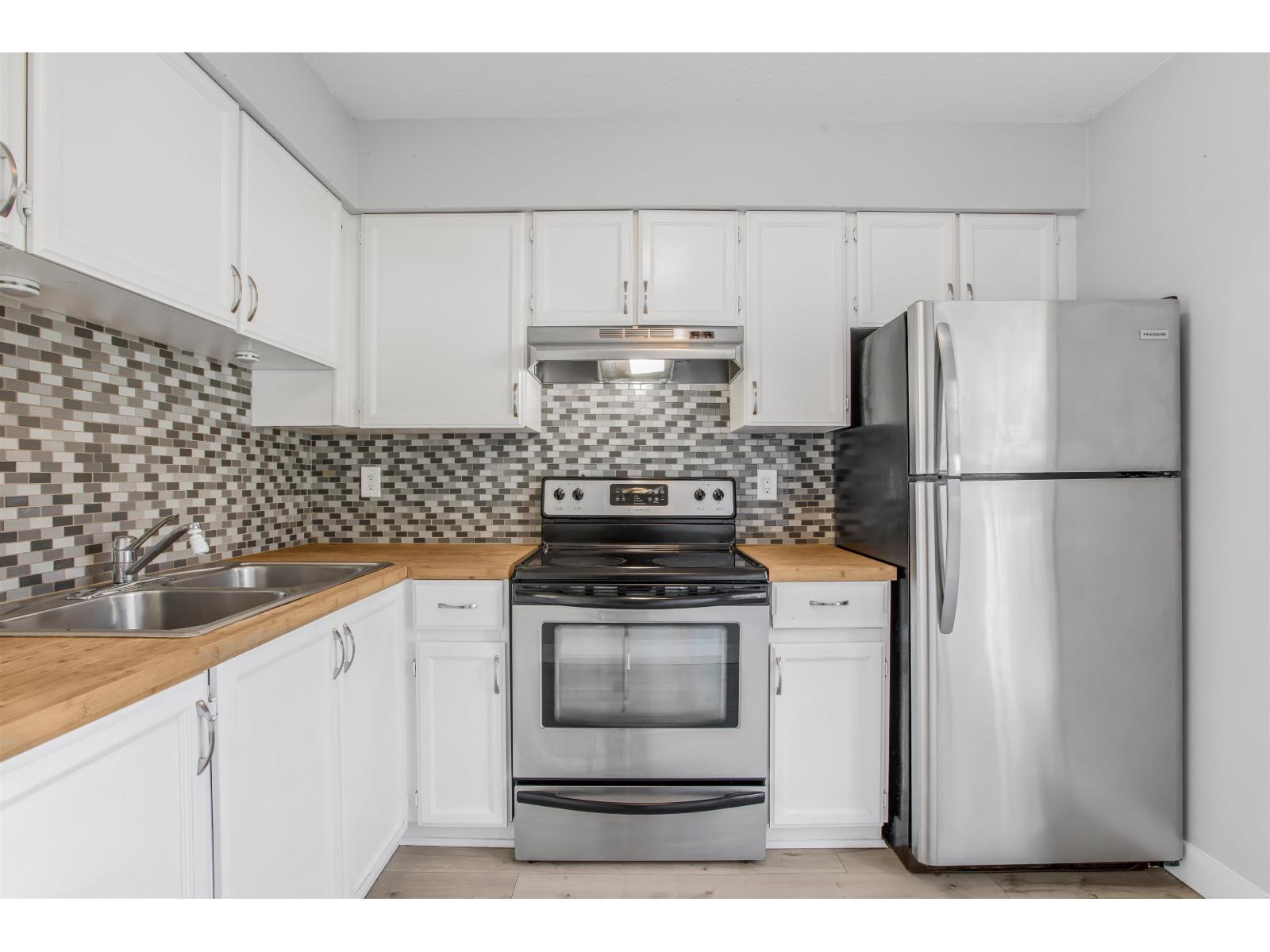 137 3030 Trethewey Street, Abbotsford, British Columbia  V2T 4N2 - Photo 6 - R3052852