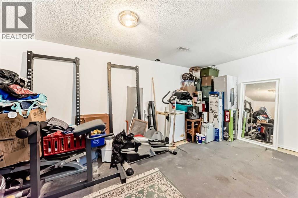 5611 Temple Drive Ne, Calgary, Alberta  T1Y 3R7 - Photo 19 - A2263006