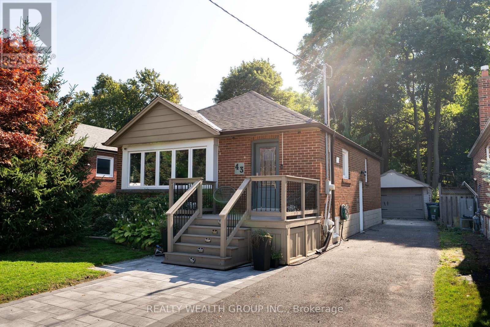 43 Medhurst Road W, Toronto, Ontario  M4B 1B2 - Photo 1 - E12452281