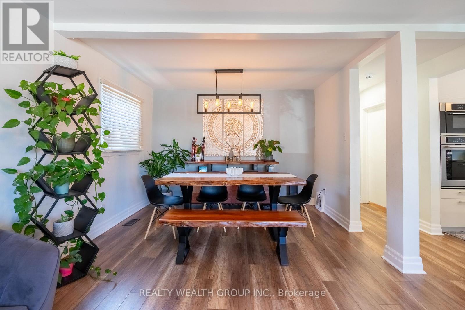 43 Medhurst Road W, Toronto, Ontario  M4B 1B2 - Photo 10 - E12452281