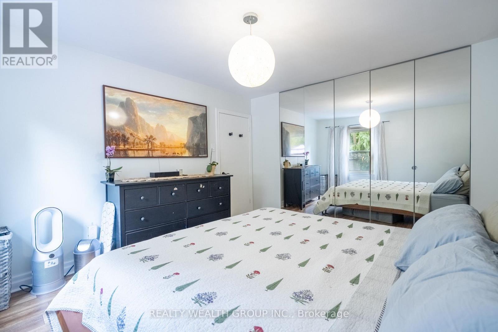 43 Medhurst Road W, Toronto, Ontario  M4B 1B2 - Photo 13 - E12452281
