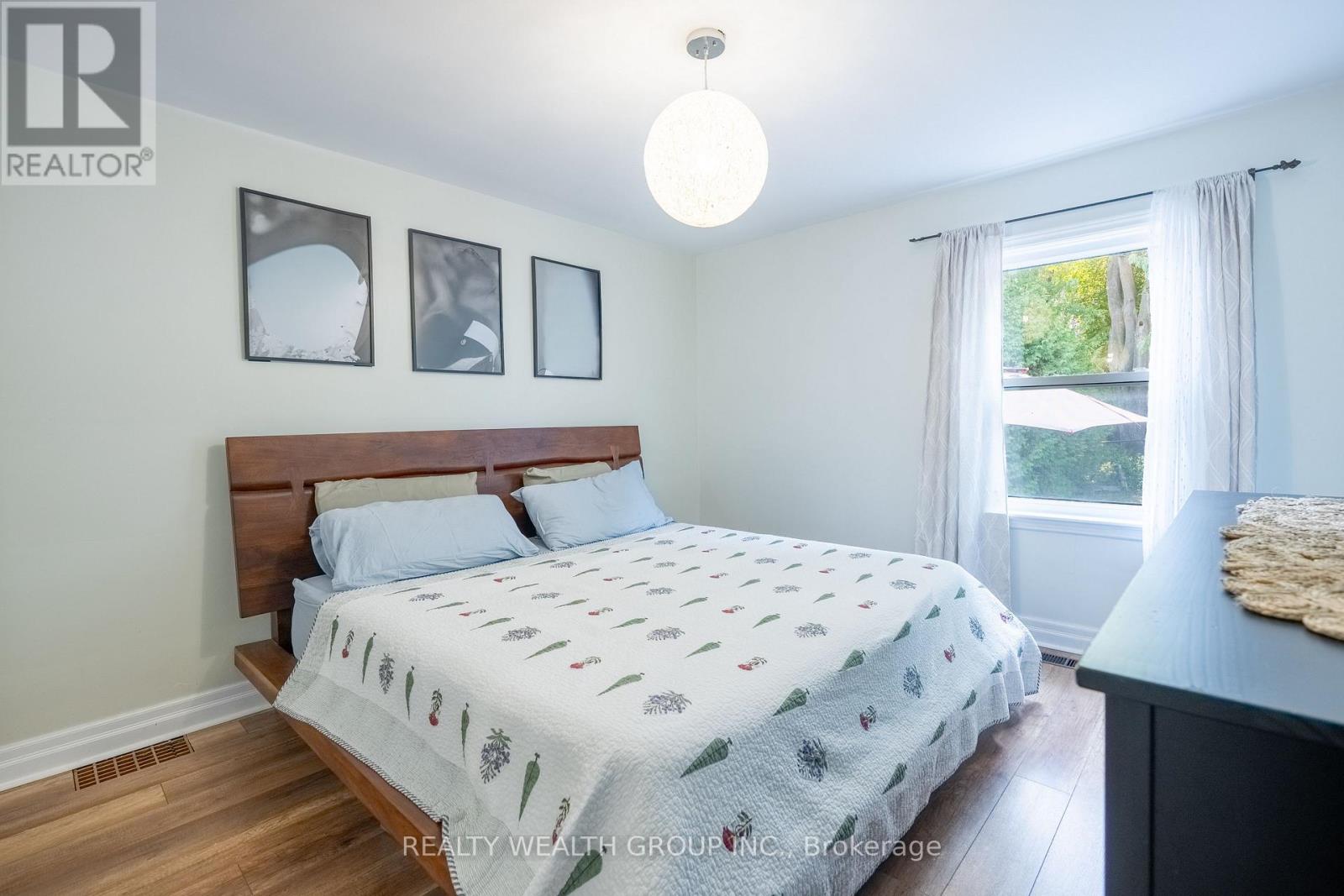 43 Medhurst Road W, Toronto, Ontario  M4B 1B2 - Photo 14 - E12452281