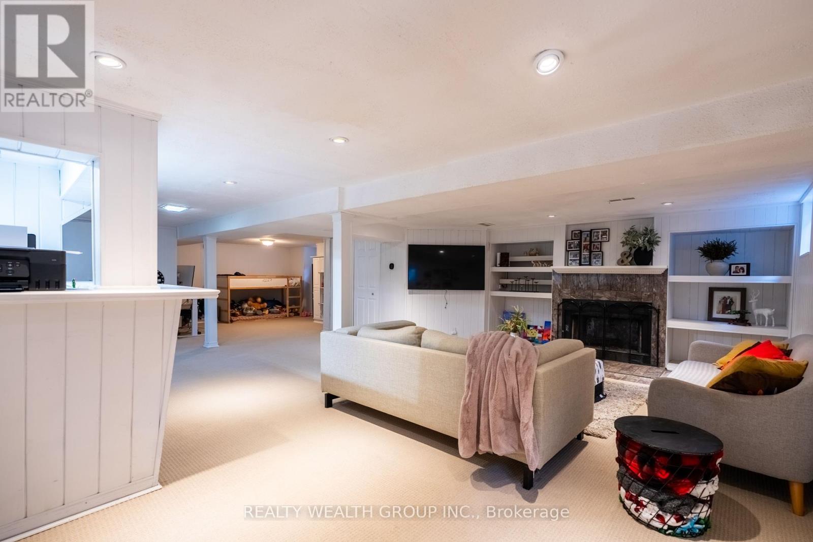 43 Medhurst Road W, Toronto, Ontario  M4B 1B2 - Photo 26 - E12452281