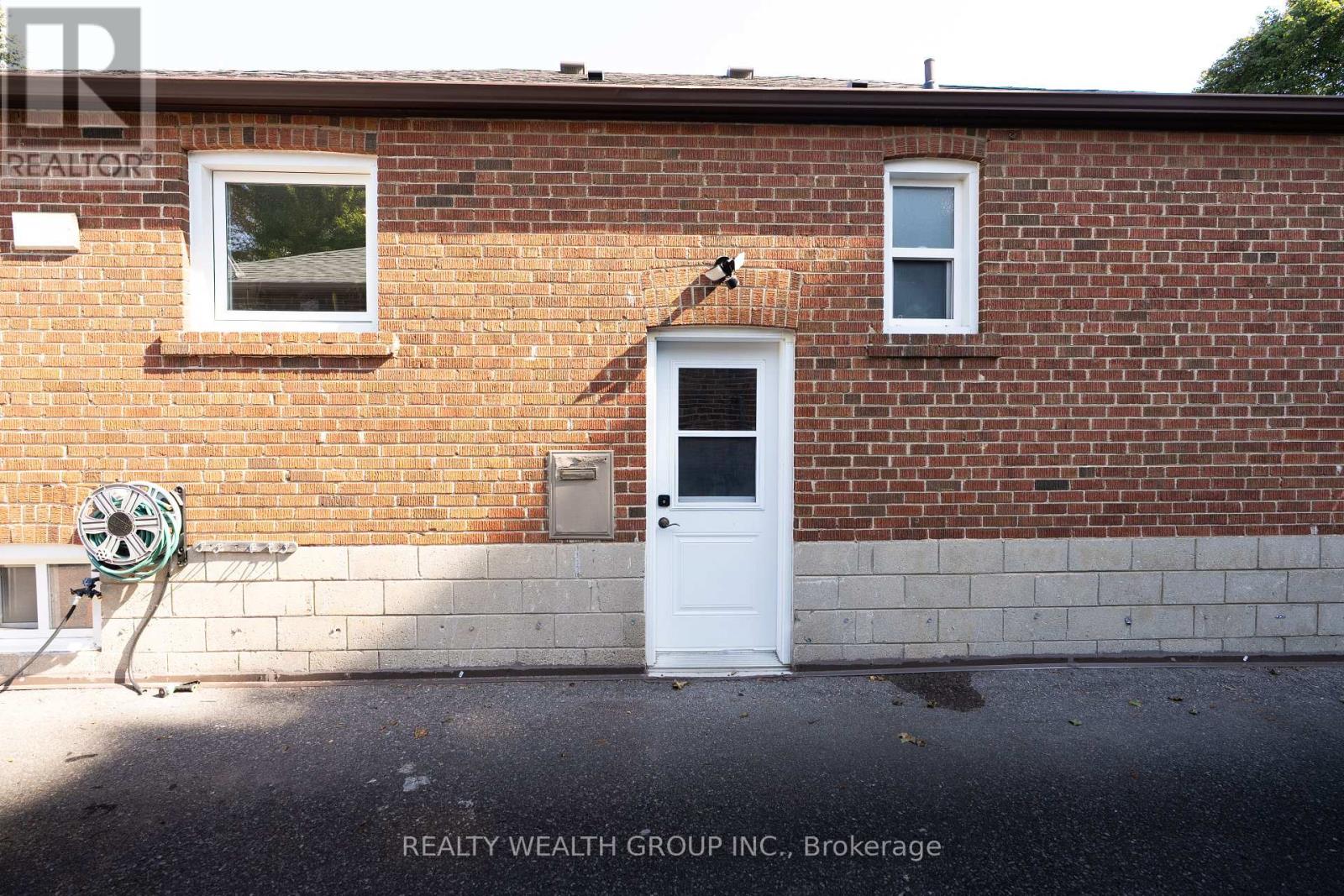 43 Medhurst Road W, Toronto, Ontario  M4B 1B2 - Photo 29 - E12452281