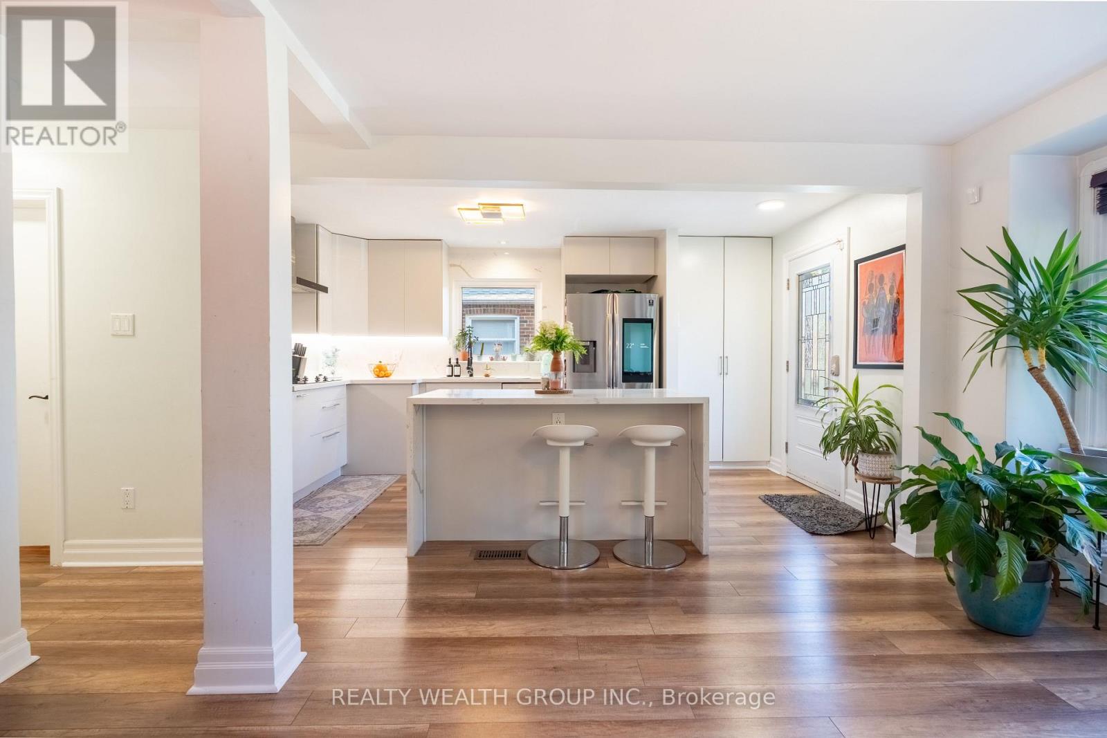 43 Medhurst Road W, Toronto, Ontario  M4B 1B2 - Photo 8 - E12452281