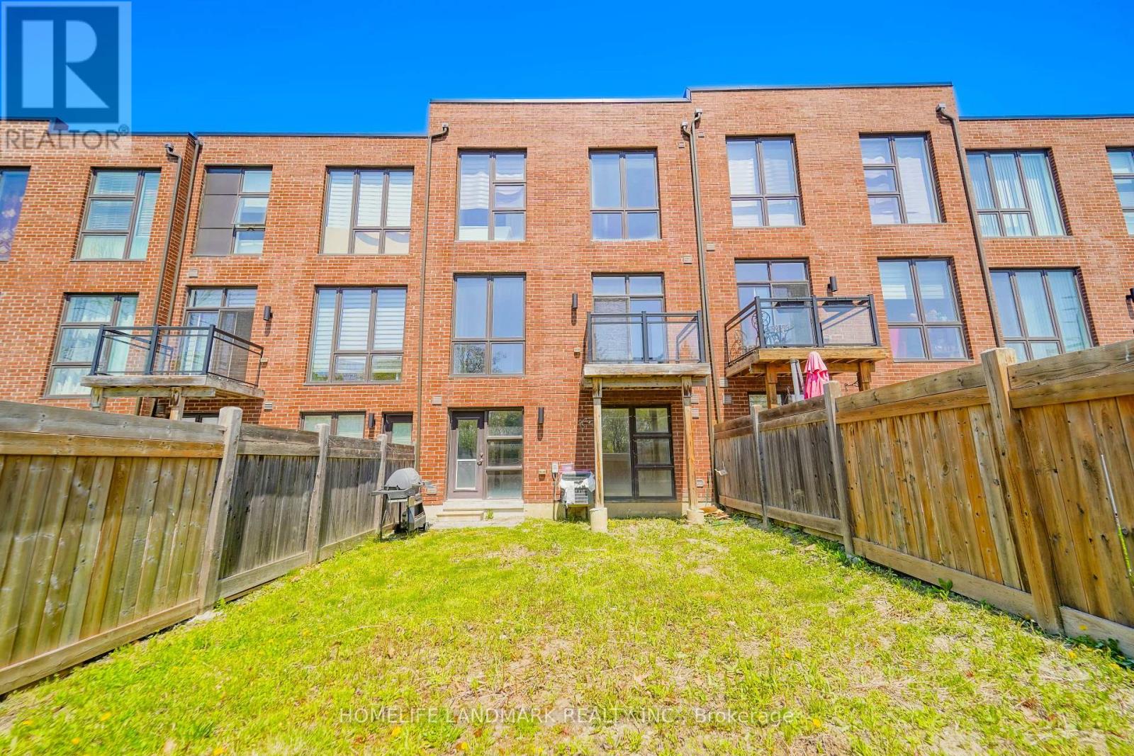 8 Crestridge Drive, Vaughan, Ontario  L4J 0K1 - Photo 15 - N12452197