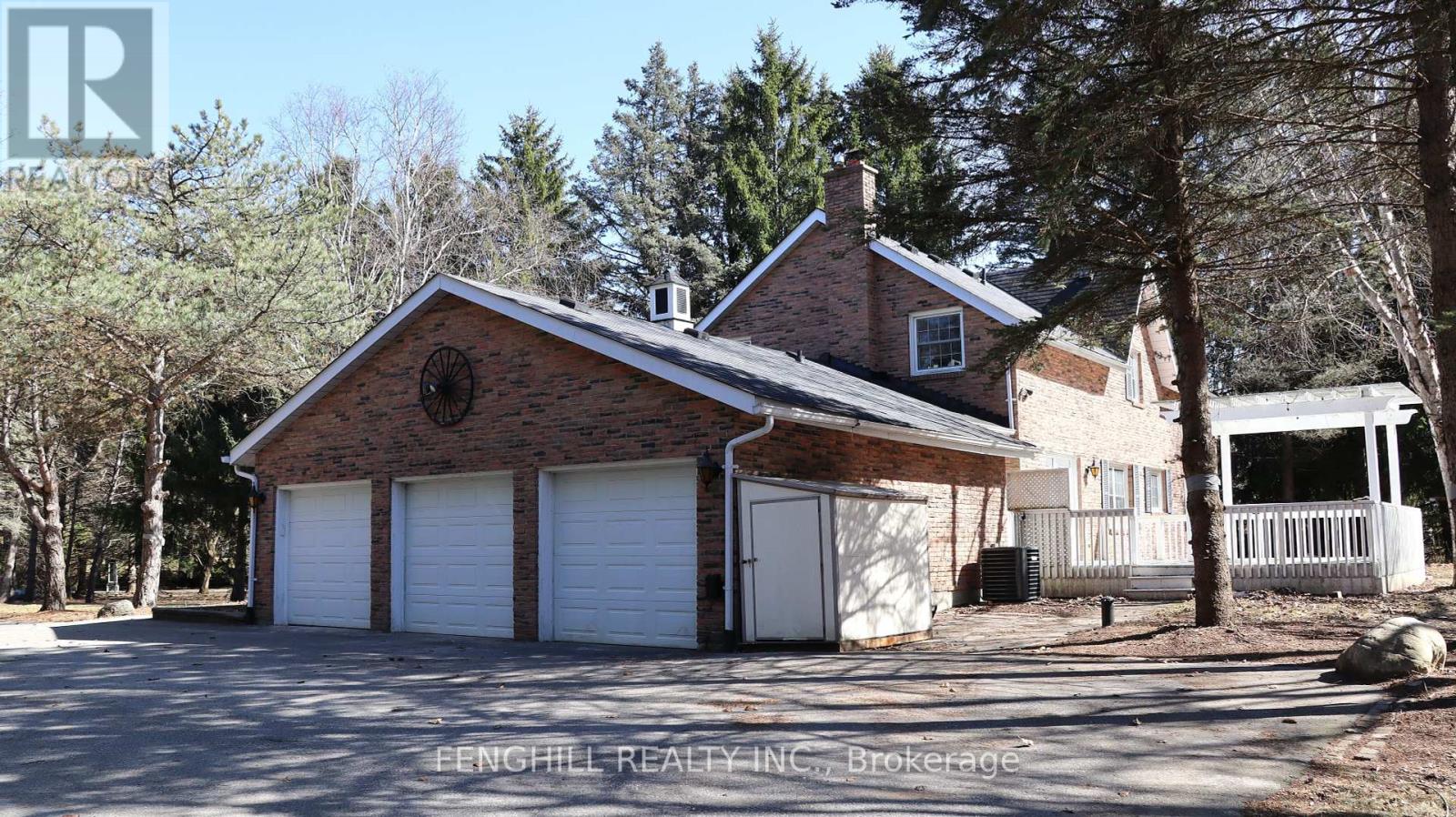 8 Blue Grass Drive, Aurora, Ontario  L4G 6W4 - Photo 4 - N12444842