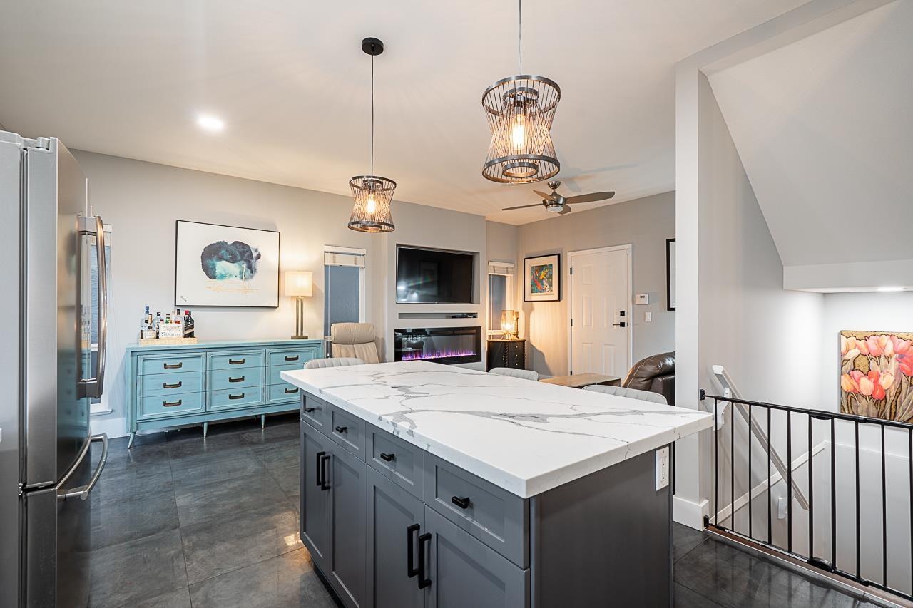 35 3363 Rosemary Heights Crescent, Surrey, British Columbia  V3Z 0X8 - Photo 14 - R3056607
