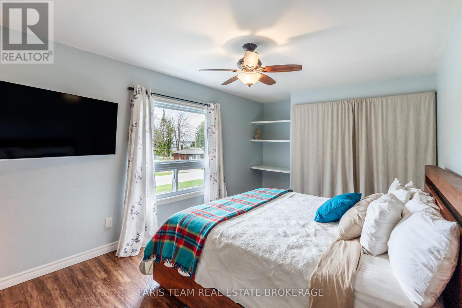 83 King Road, Tay, Ontario  L0K 2C0 - Photo 15 - S12428674