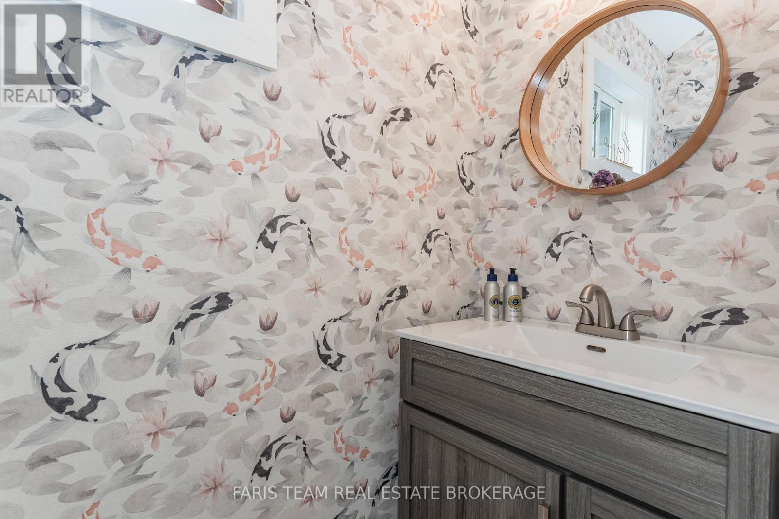 83 King Road, Tay, Ontario  L0K 2C0 - Photo 12 - S12428674
