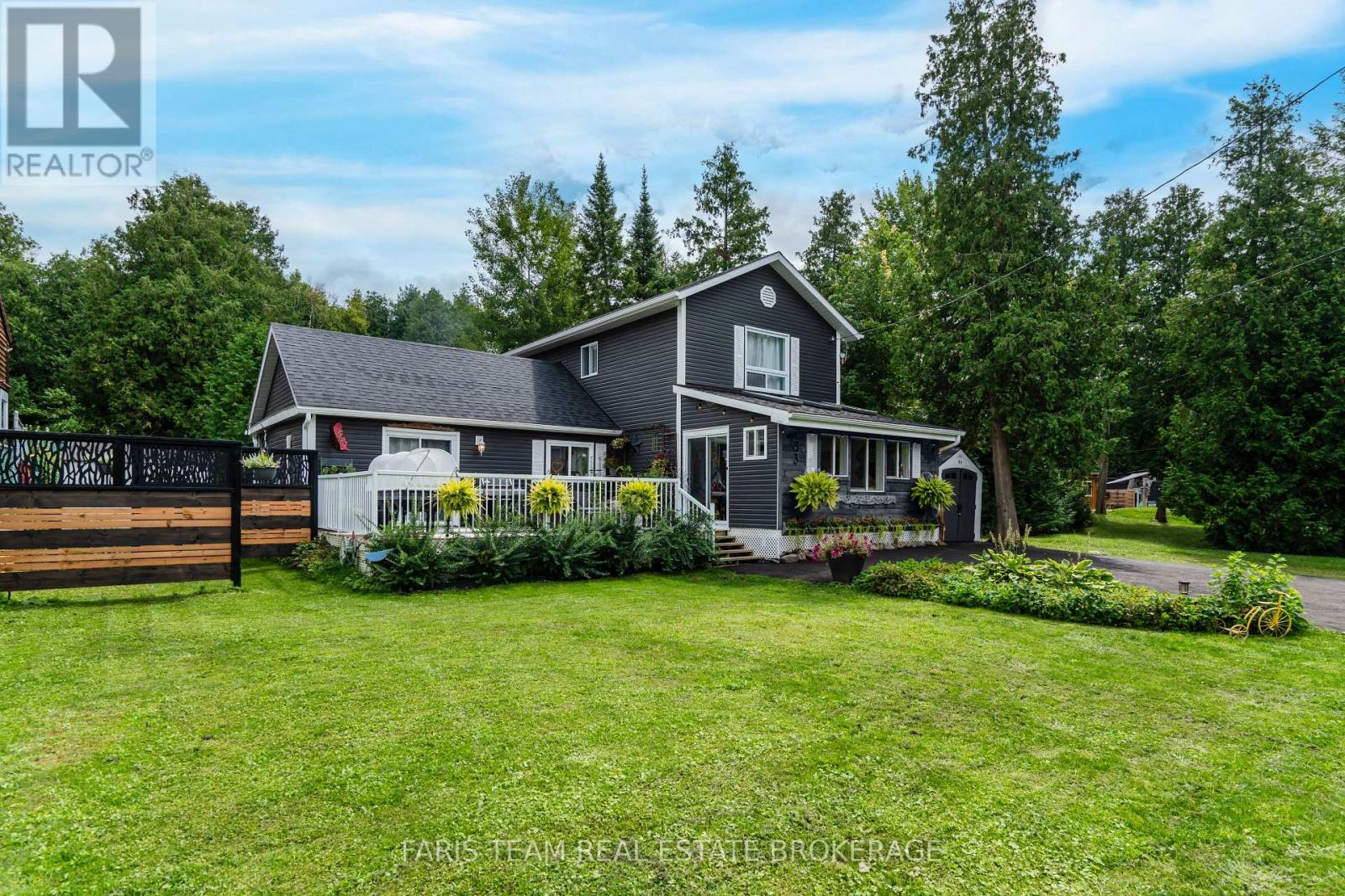 83 King Road, Tay, Ontario  L0K 2C0 - Photo 2 - S12428674