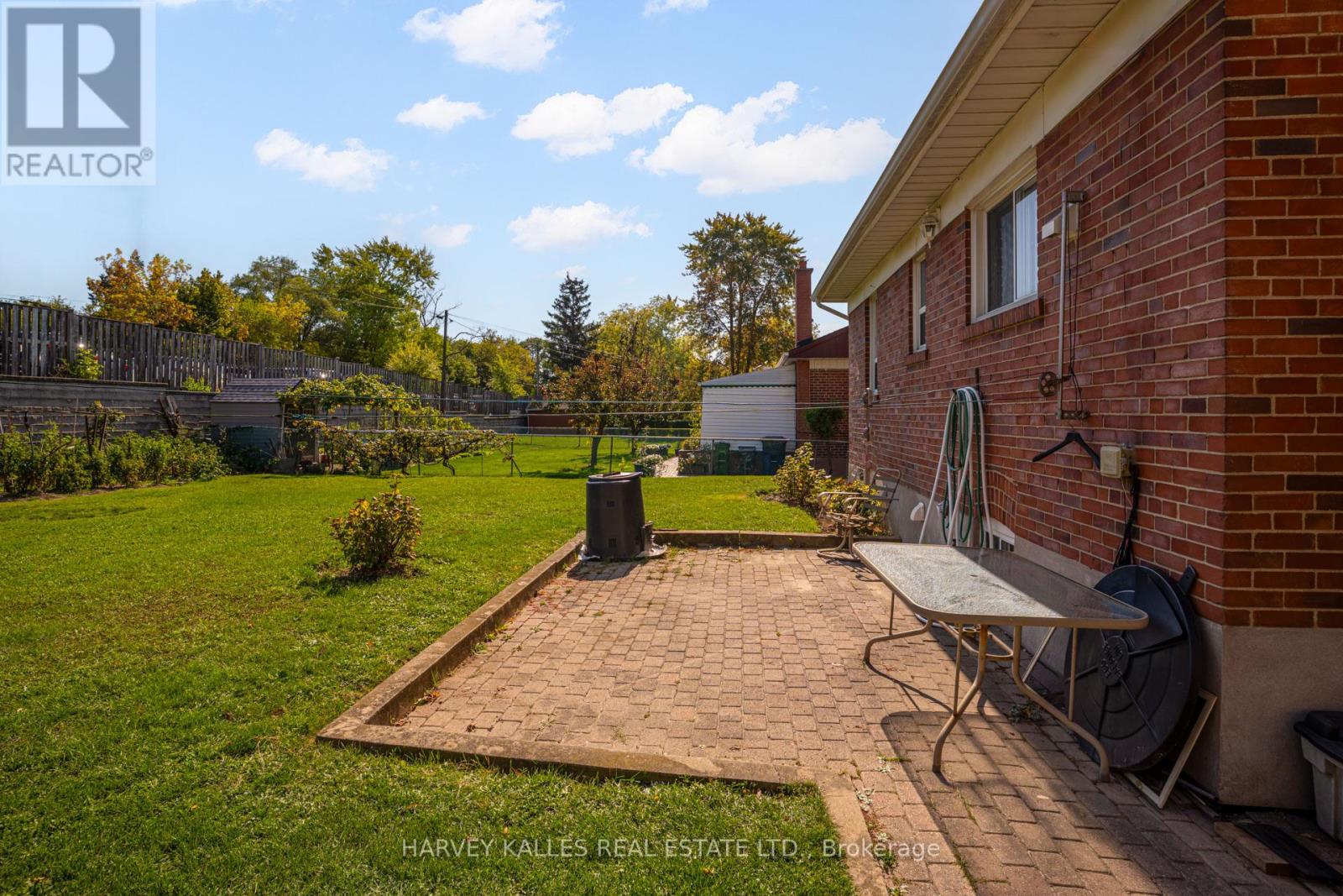82 Cork Avenue, Toronto, Ontario  M6B 2Y2 - Photo 21 - W12451750