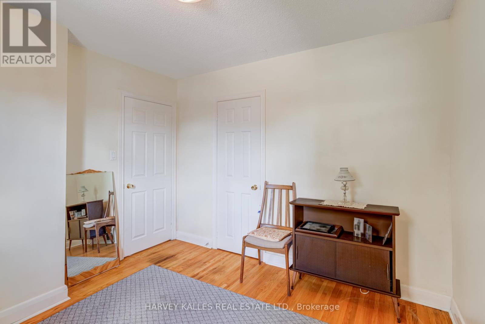 82 Cork Avenue, Toronto, Ontario  M6B 2Y2 - Photo 11 - W12451750