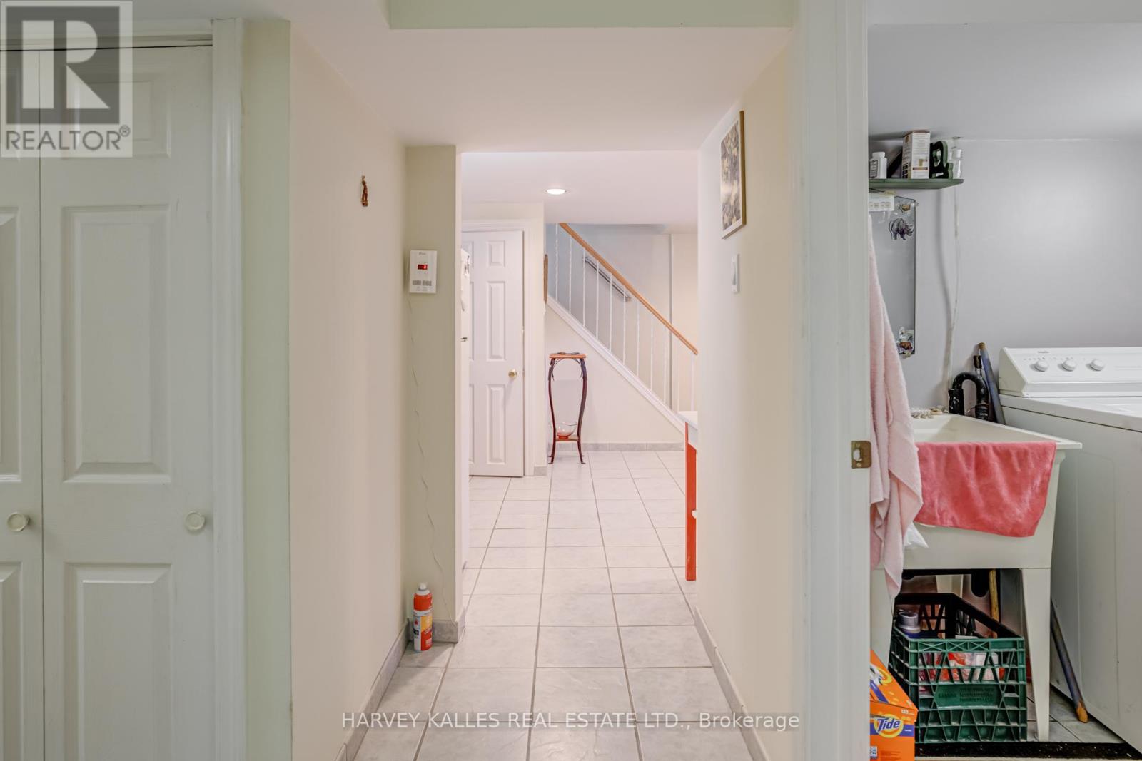 82 Cork Avenue, Toronto, Ontario  M6B 2Y2 - Photo 17 - W12451750