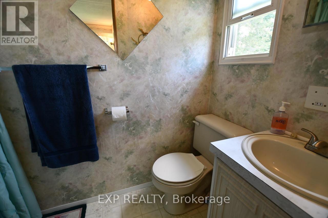 15 Park Crescent, Kawartha Lakes, Ontario  K9V 4R1 - Photo 16 - X12451394