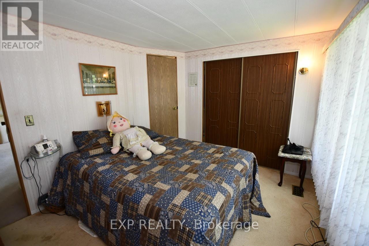 15 Park Crescent, Kawartha Lakes, Ontario  K9V 4R1 - Photo 17 - X12451394