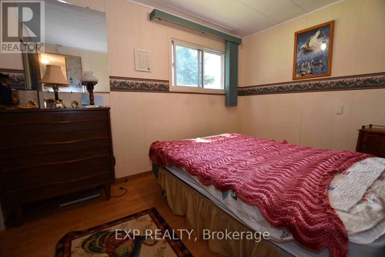 15 Park Crescent, Kawartha Lakes, Ontario  K9V 4R1 - Photo 27 - X12451394