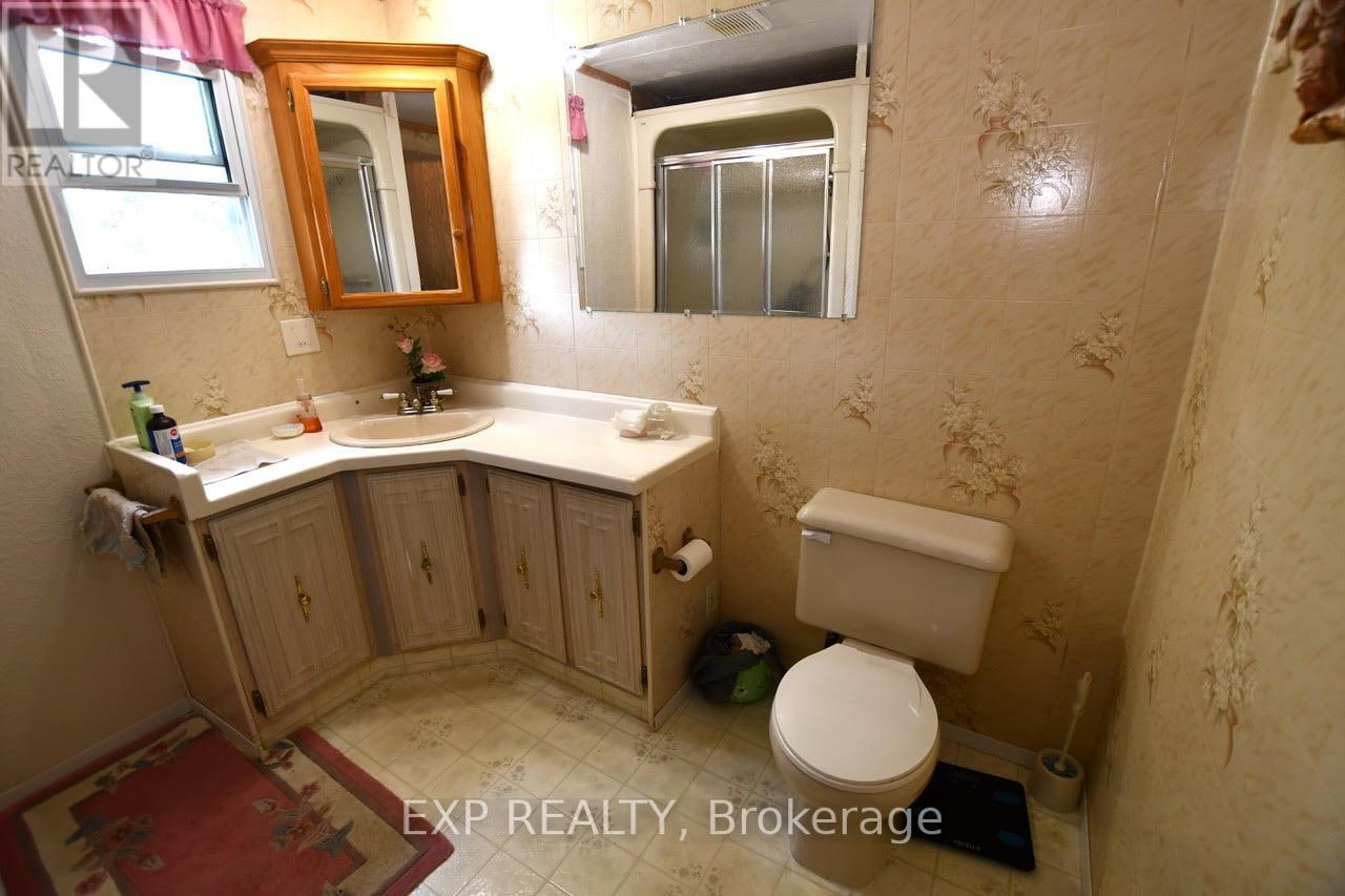 15 Park Crescent, Kawartha Lakes, Ontario  K9V 4R1 - Photo 18 - X12451394
