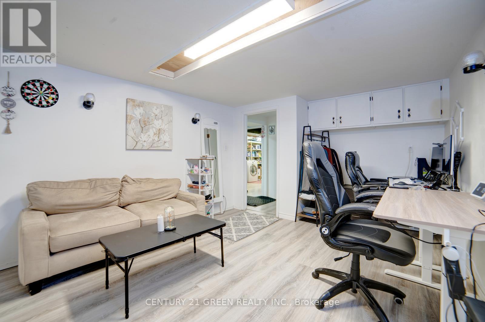 1676 Holley Crescent, Cambridge, Ontario  N3H 2S5 - Photo 24 - X12451924