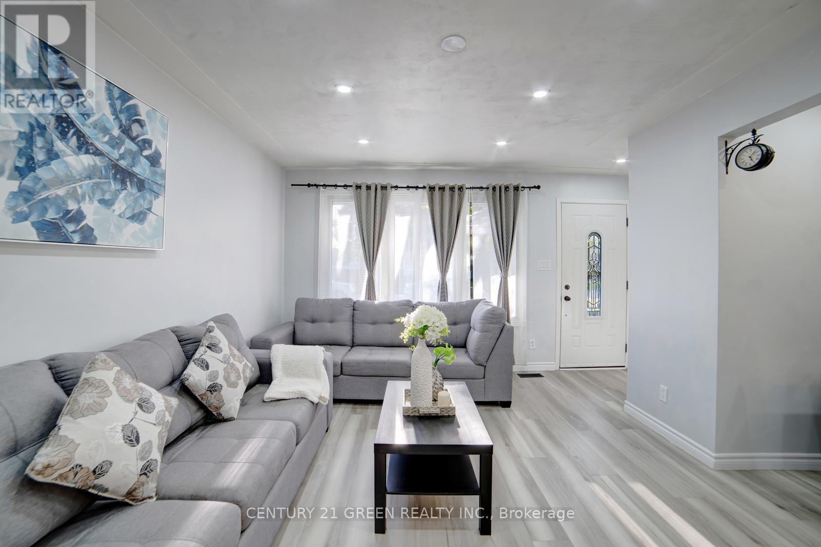 1676 Holley Crescent, Cambridge, Ontario  N3H 2S5 - Photo 6 - X12451924