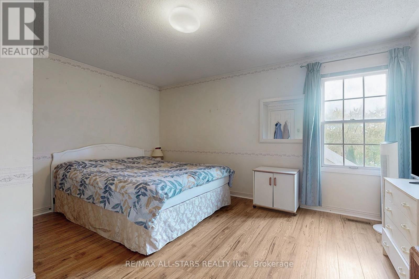 82 Waterbridge Lane, Markham, Ontario  L3R 8V4 - Photo 25 - N12452293