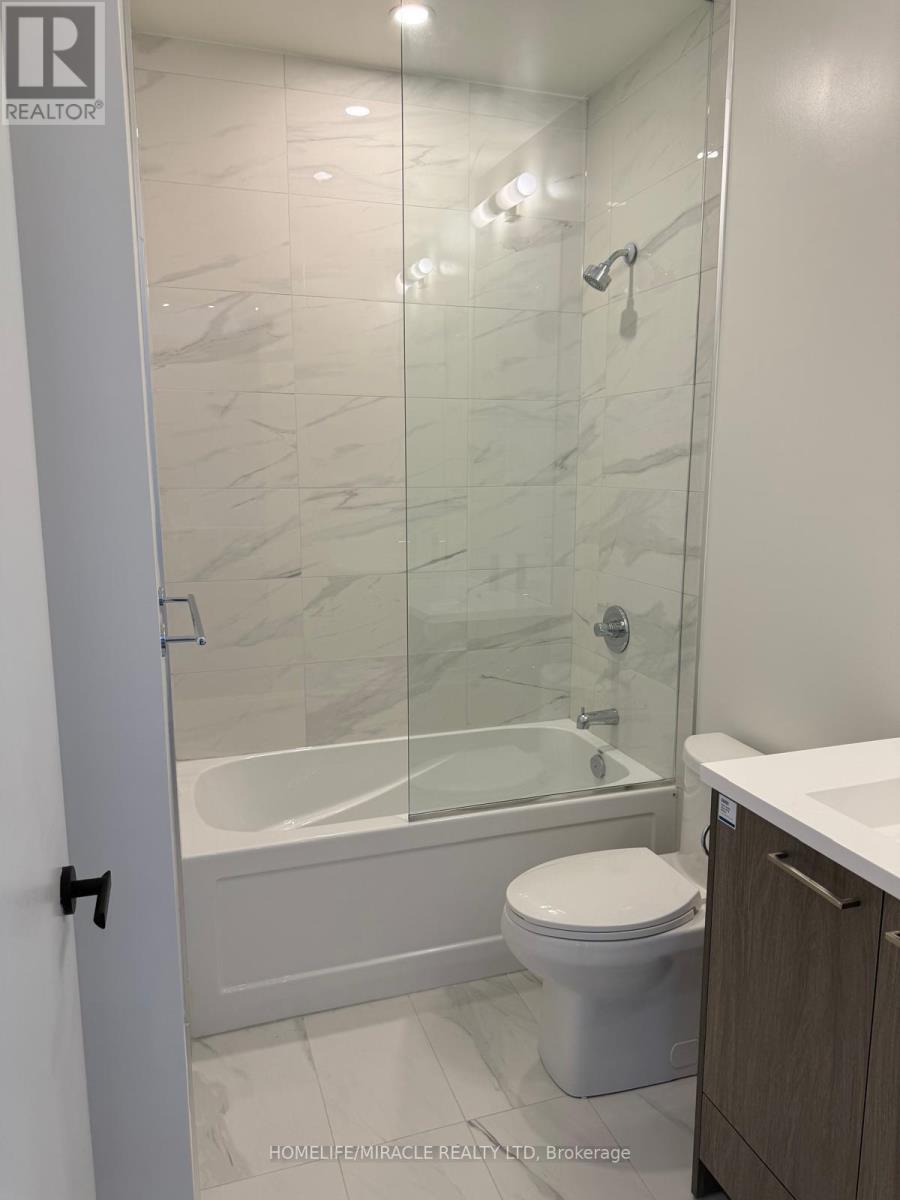 4307 - 28 Interchange Way, Vaughan, Ontario  L4K 0P8 - Photo 14 - N12452303