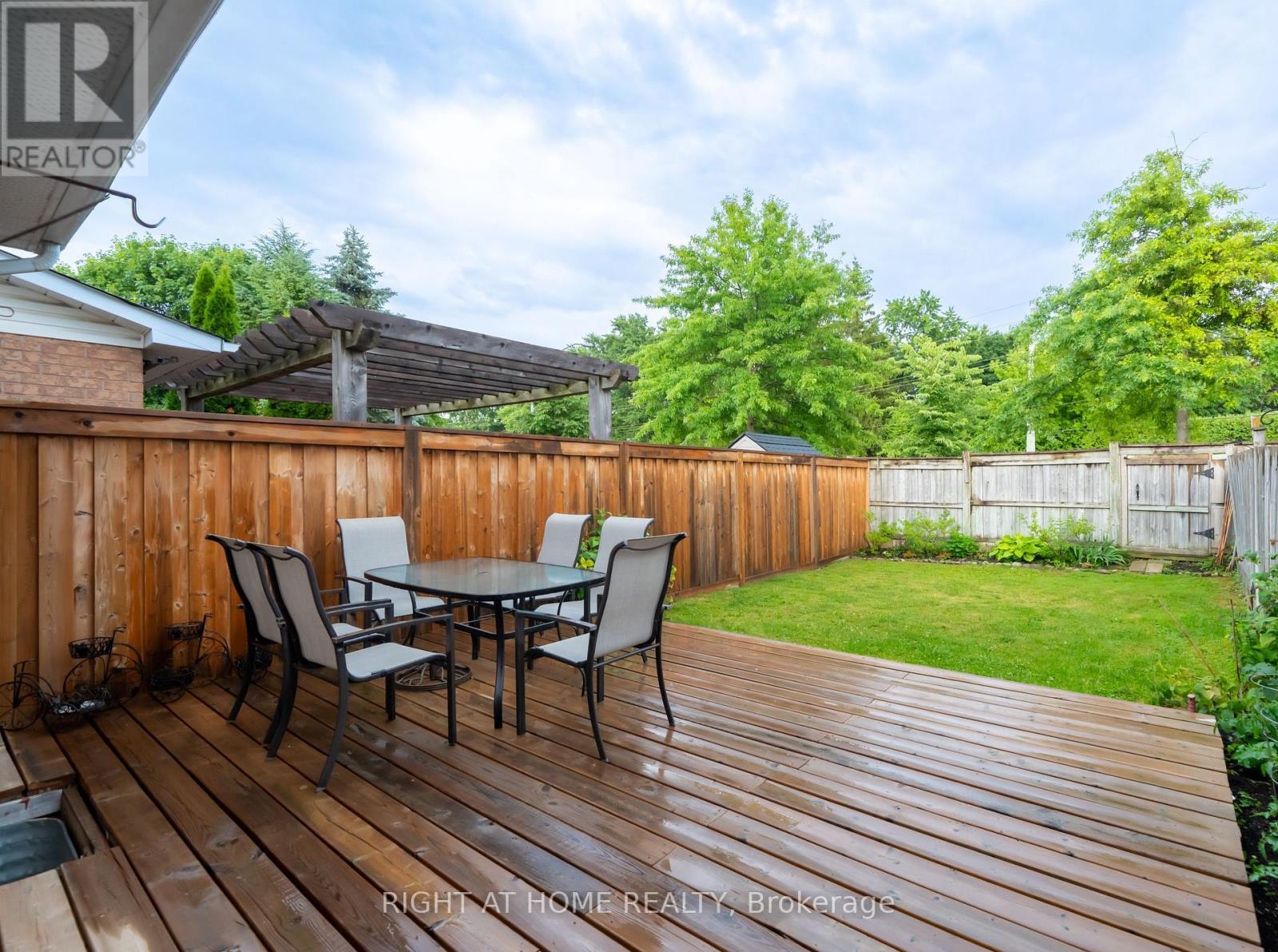 9 Royal Cedar Court, East Gwillimbury, Ontario  L9N 1R7 - Photo 25 - N12452342