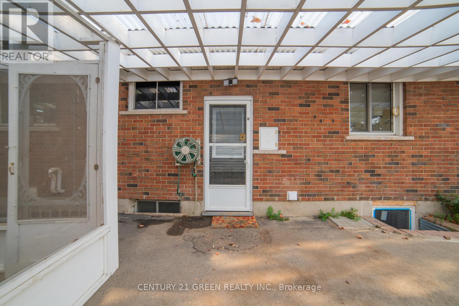 1676 Holley Crescent, Cambridge, Ontario  N3H 2S5 - Photo 34 - X12451924
