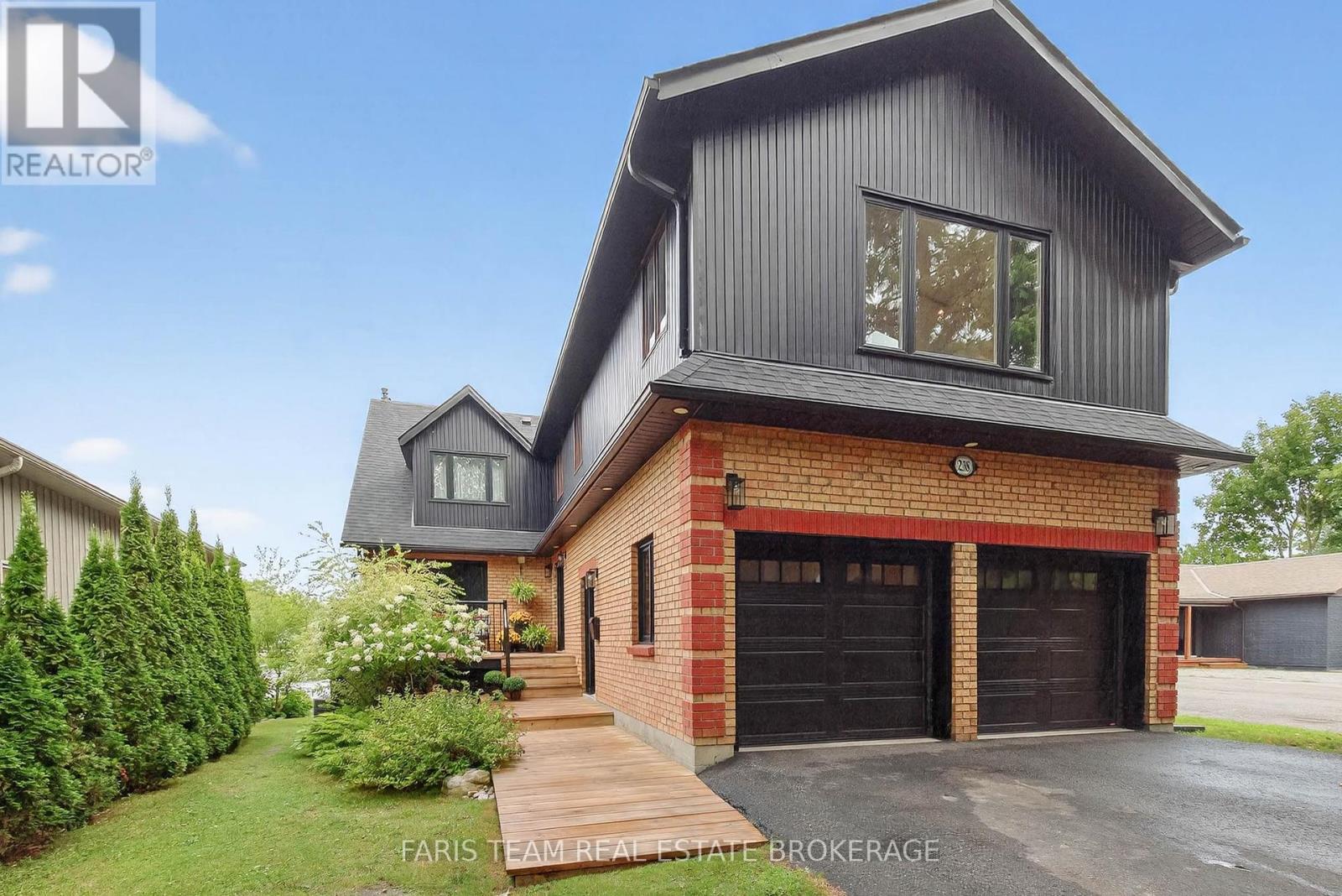 238 Robins Point Road, Tay, Ontario  L0K 2A0 - Photo 2 - S12452288