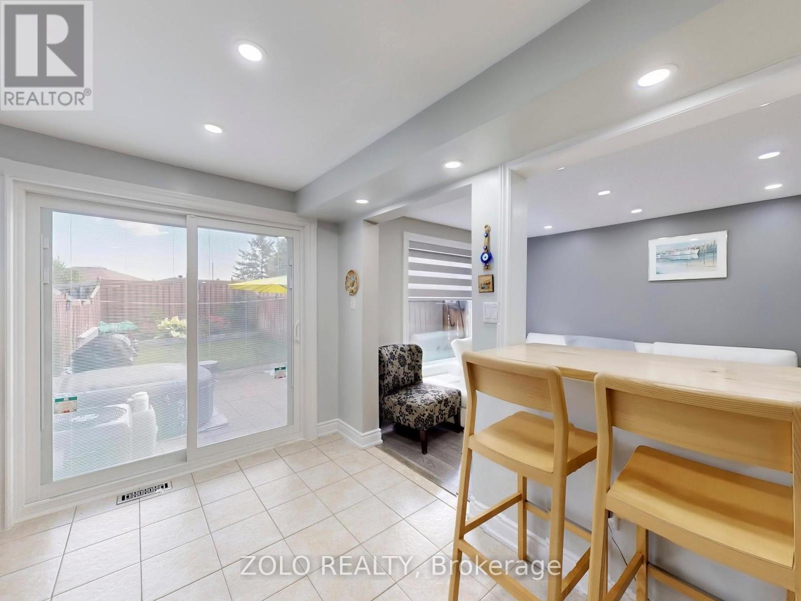69 Lion's Gate Boulevard, Barrie, Ontario  L4M 7E4 - Photo 15 - S12452344