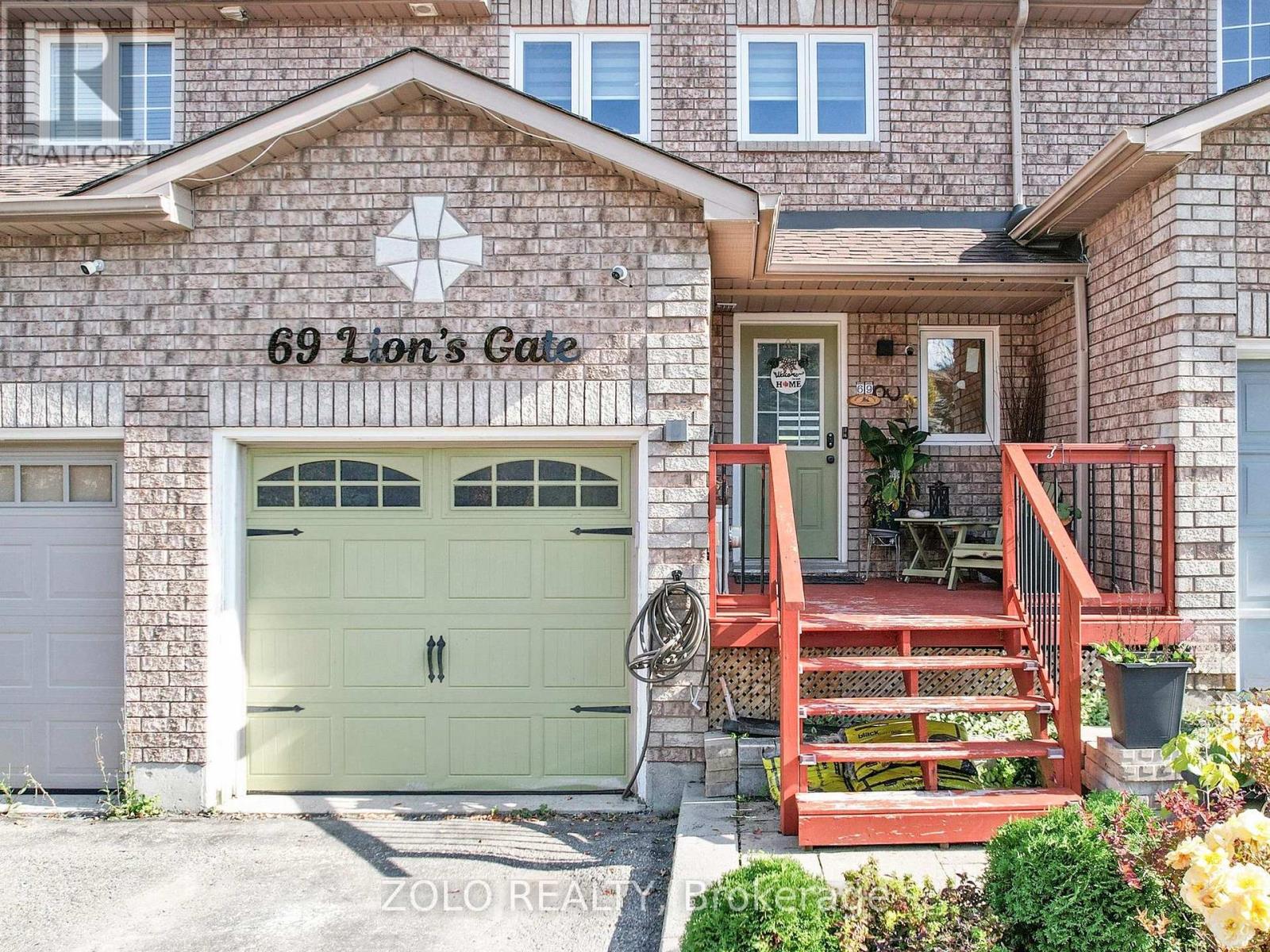 69 Lion's Gate Boulevard, Barrie, Ontario  L4M 7E4 - Photo 2 - S12452344