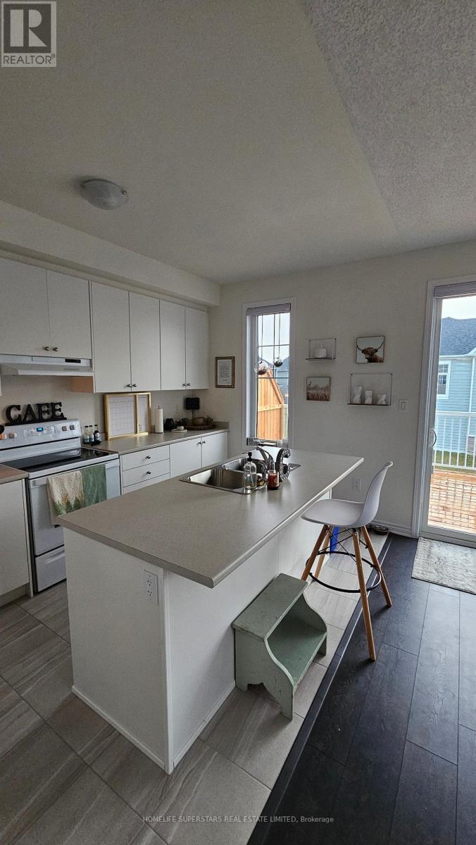 189 Village Gate Drive, Wasaga Beach, Ontario  L9Z 0K2 - Photo 23 - S12452346