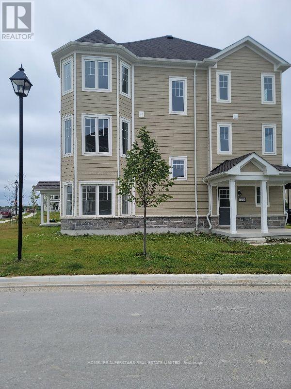 189 Village Gate Drive, Wasaga Beach, Ontario  L9Z 0K2 - Photo 5 - S12452346
