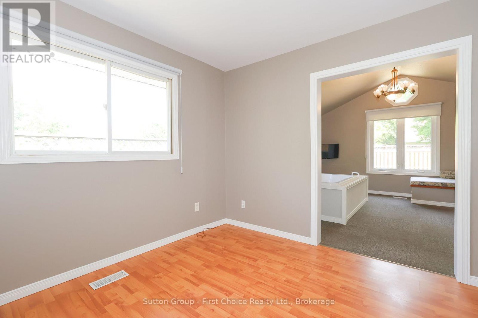39 Portia Boulevard, Stratford, Ontario  N5A 4V6 - Photo 23 - X12452408