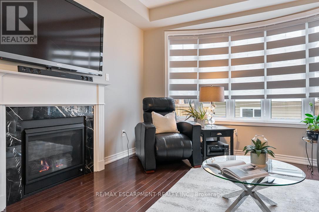 19 Maple Cider Street, Caledon, Ontario  L7C 4B4 - Photo 17 - W12452245