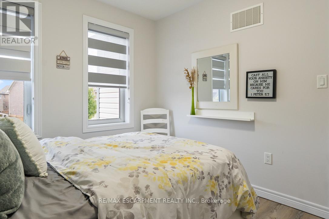 19 Maple Cider Street, Caledon, Ontario  L7C 4B4 - Photo 31 - W12452245