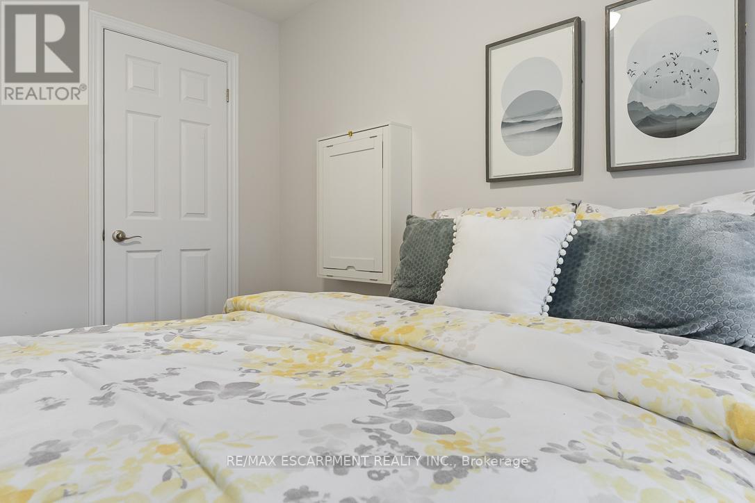 19 Maple Cider Street, Caledon, Ontario  L7C 4B4 - Photo 32 - W12452245