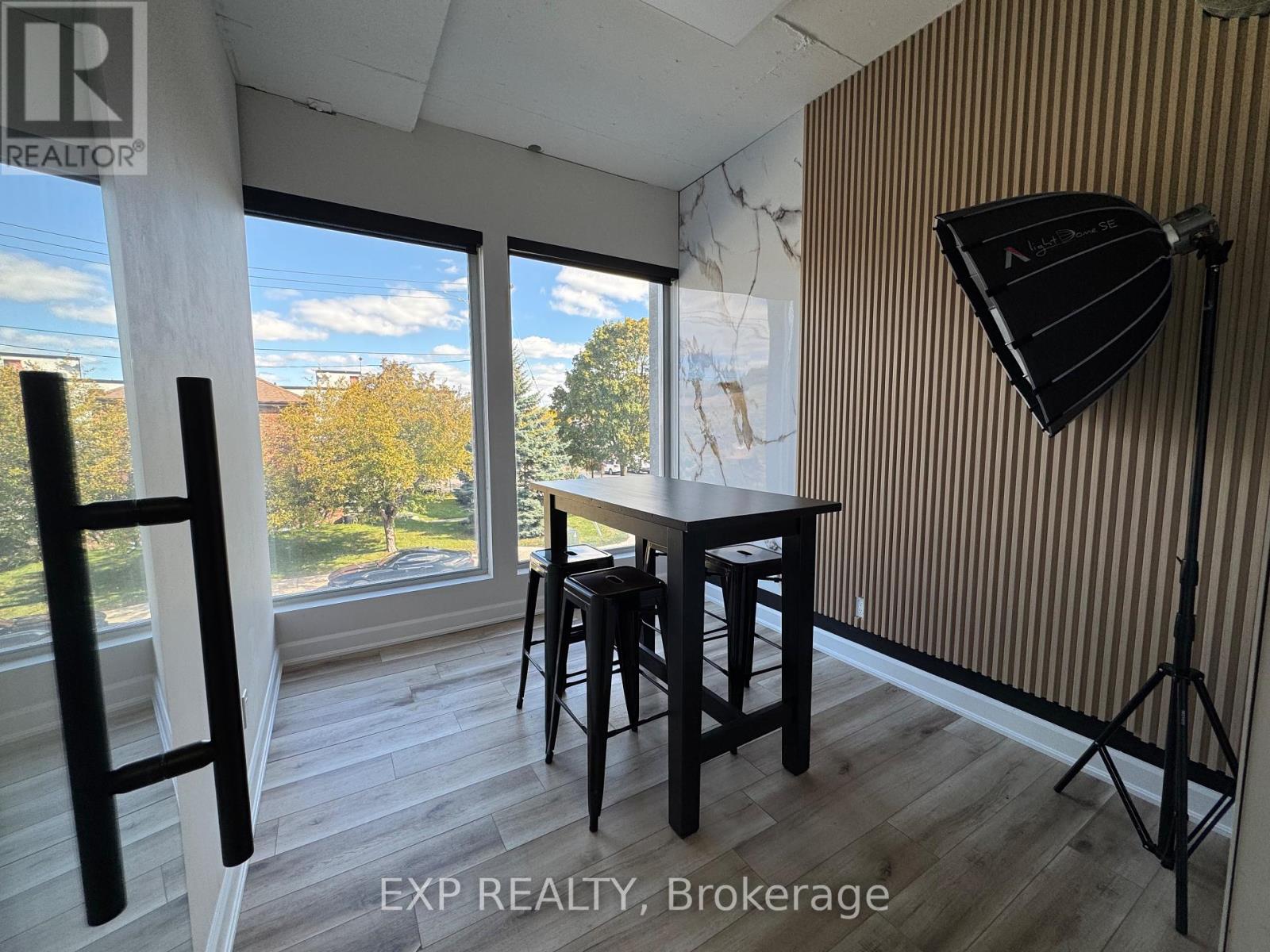 200-#3 - 230 Lakeshore Road E, Mississauga, Ontario  L5G 1G7 - Photo 2 - W12452252