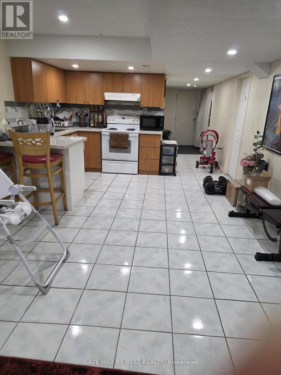 BSMT - 132 MOUNTAINBERRY ROAD, Brampton, Ontario