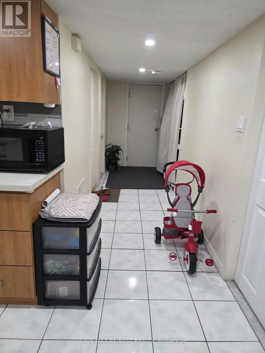 Bsmt - 132 Mountainberry Road, Brampton, Ontario  L6R 2L7 - Photo 2 - W12452256