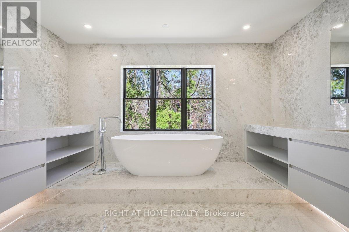 2187 Lakeshore Road, Burlington, Ontario  L7R 1A5 - Photo 27 - W12452263