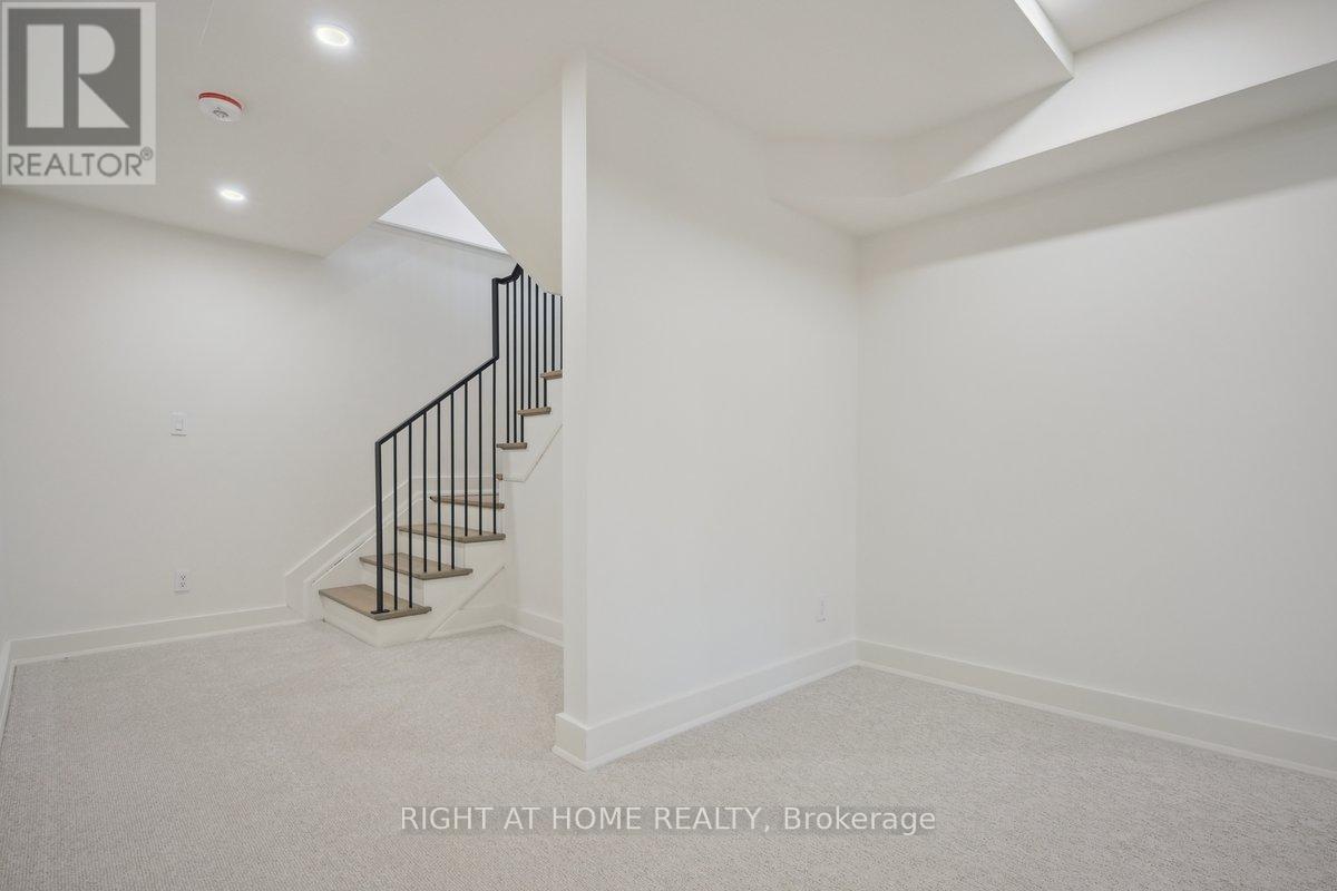 2187 Lakeshore Road, Burlington, Ontario  L7R 1A5 - Photo 40 - W12452263