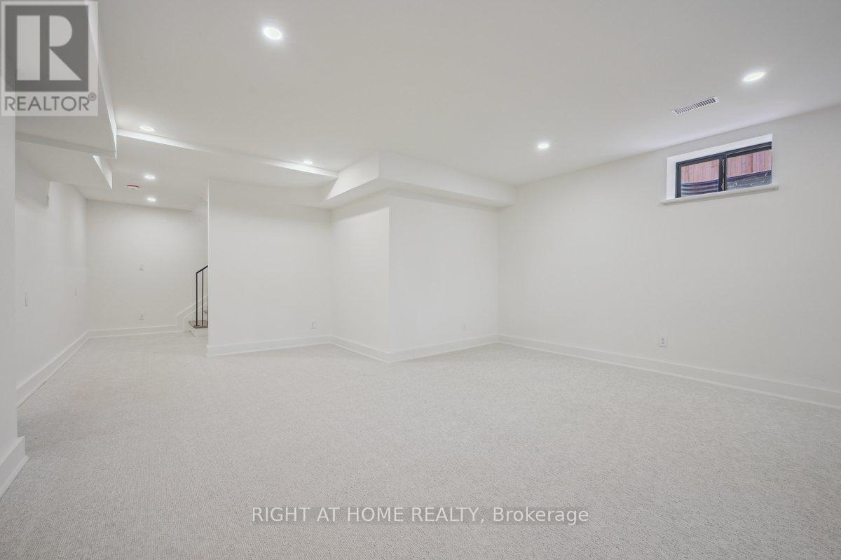 2187 Lakeshore Road, Burlington, Ontario  L7R 1A5 - Photo 41 - W12452263