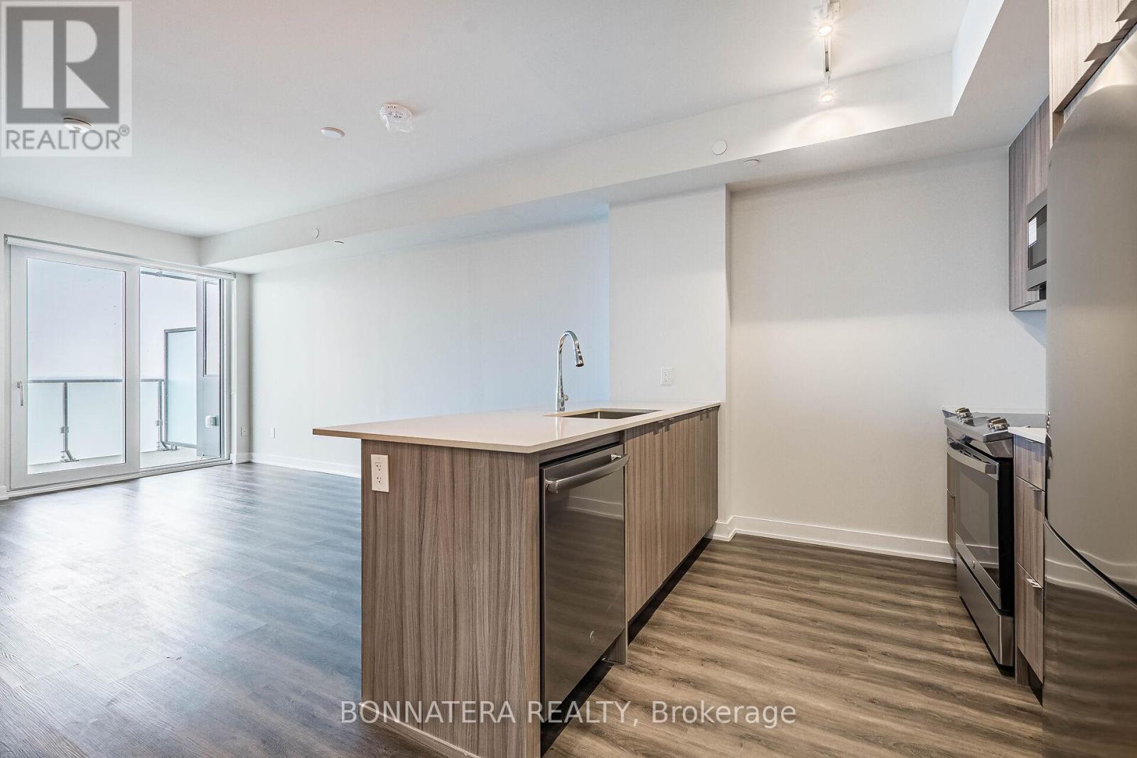 3302 - 4130 Parkside Village Drive, Mississauga, Ontario  L5B 0L7 - Photo 15 - W12452294