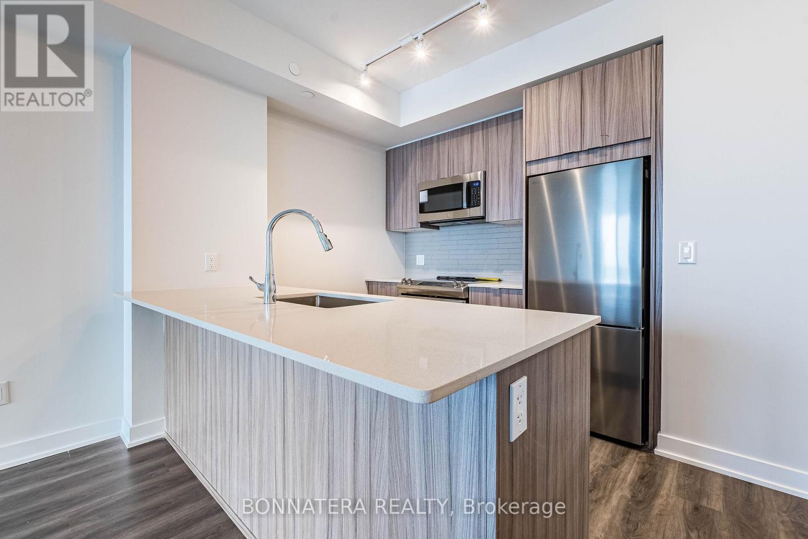 3302 - 4130 Parkside Village Drive, Mississauga, Ontario  L5B 0L7 - Photo 18 - W12452294