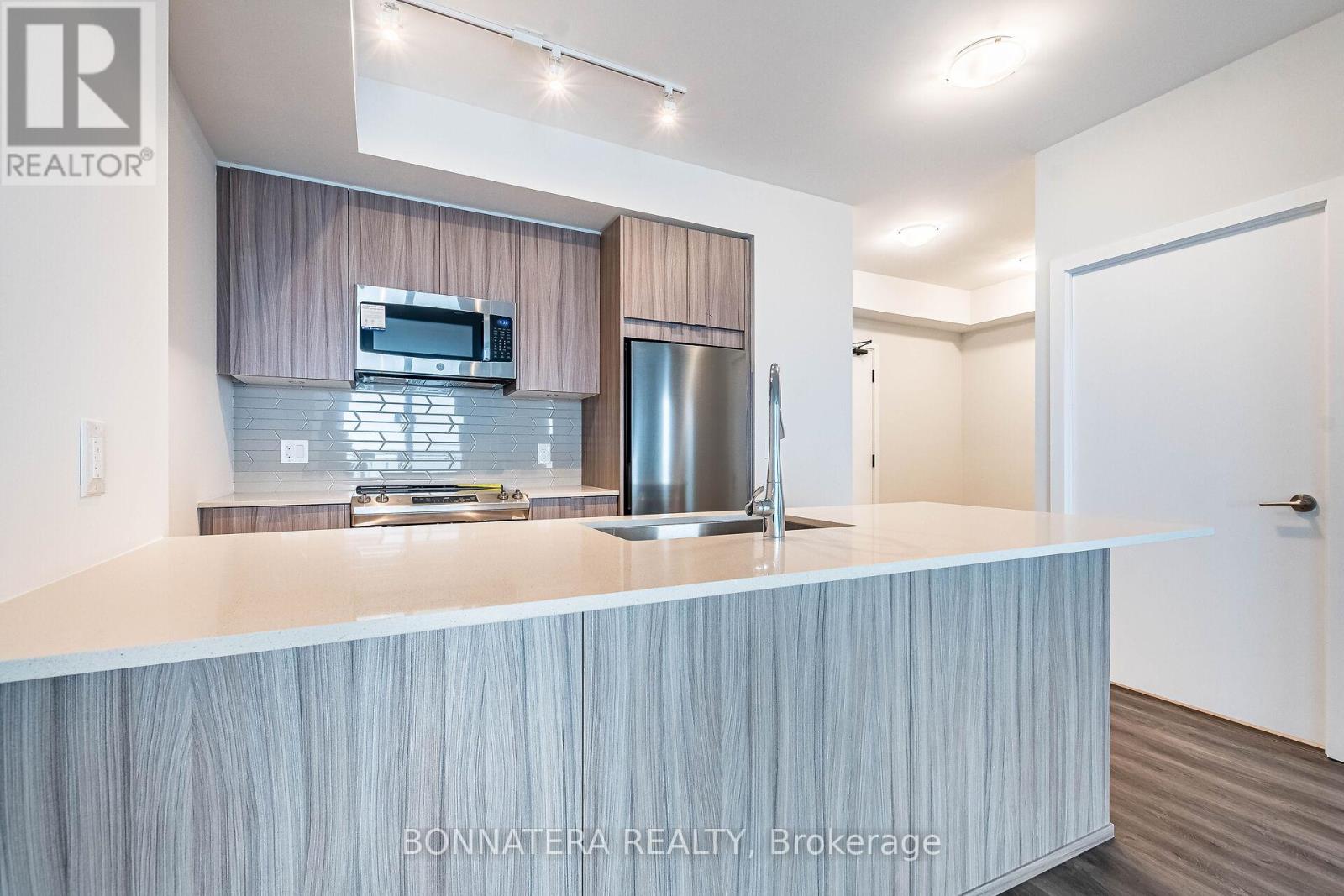 3302 - 4130 Parkside Village Drive, Mississauga, Ontario  L5B 0L7 - Photo 19 - W12452294