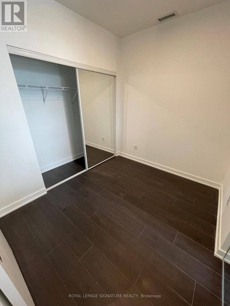 601 - 28 Ann Street, Mississauga, Ontario  L5G 0E1 - Photo 13 - W12452308