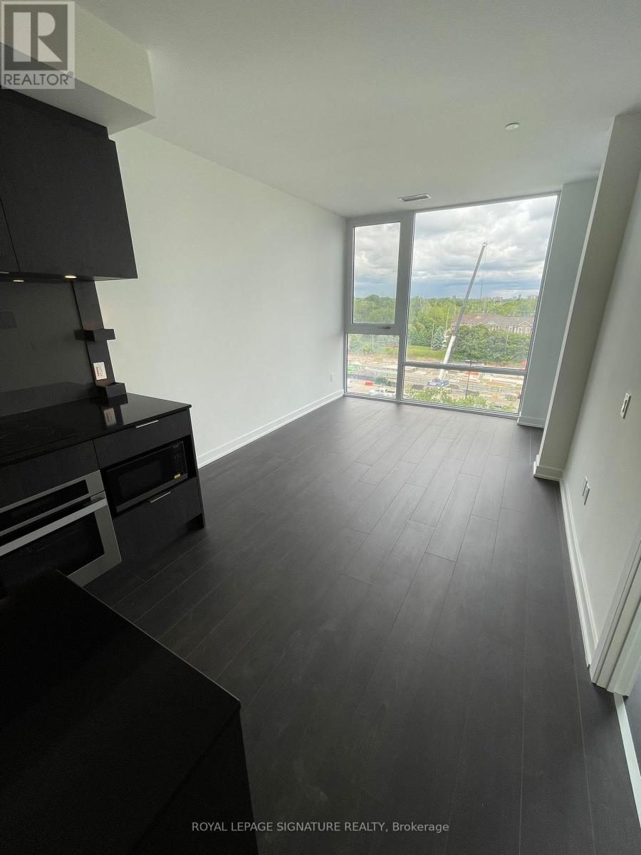 601 - 28 Ann Street, Mississauga, Ontario  L5G 0E1 - Photo 3 - W12452308