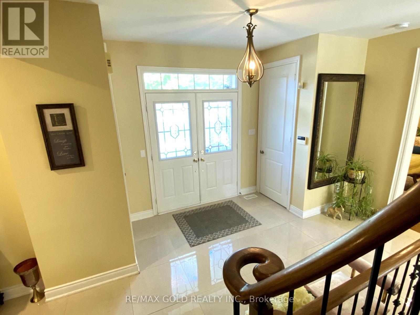 7 Brandiff Court, Caledon, Ontario  L7C 1P6 - Photo 5 - W12452316
