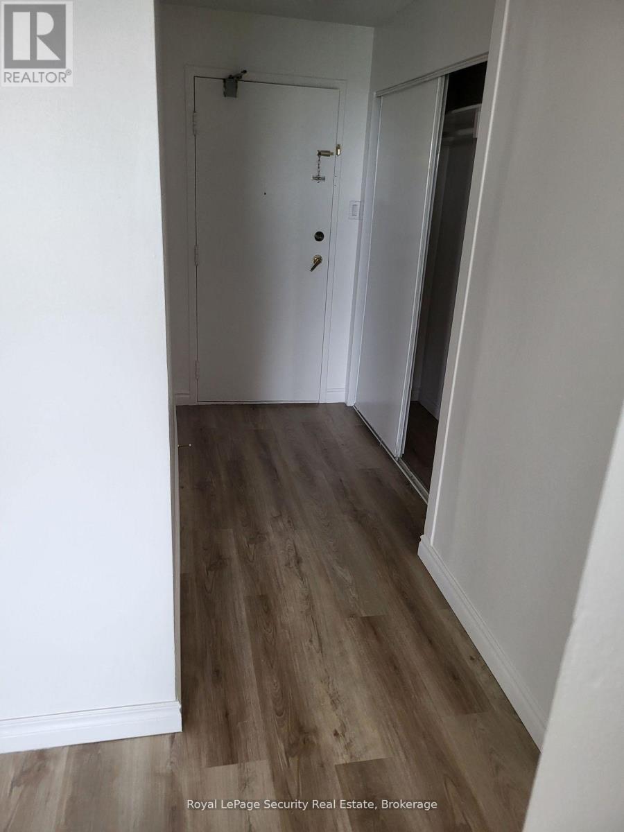 605 - 2470 Eglinton Avenue W, Toronto, Ontario  M6M 5E7 - Photo 12 - W12452318